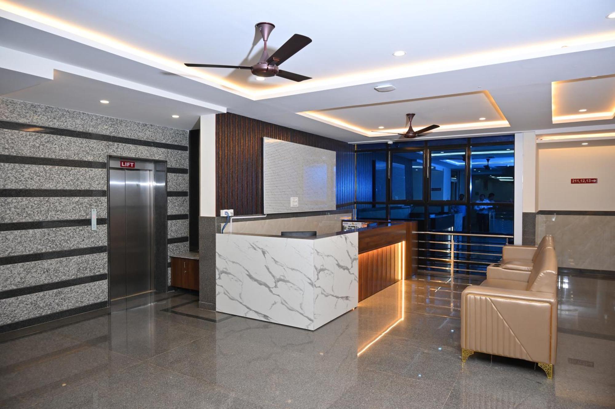 Hotel Shri Devi Comforts Inn Bhatkal Экстерьер фото