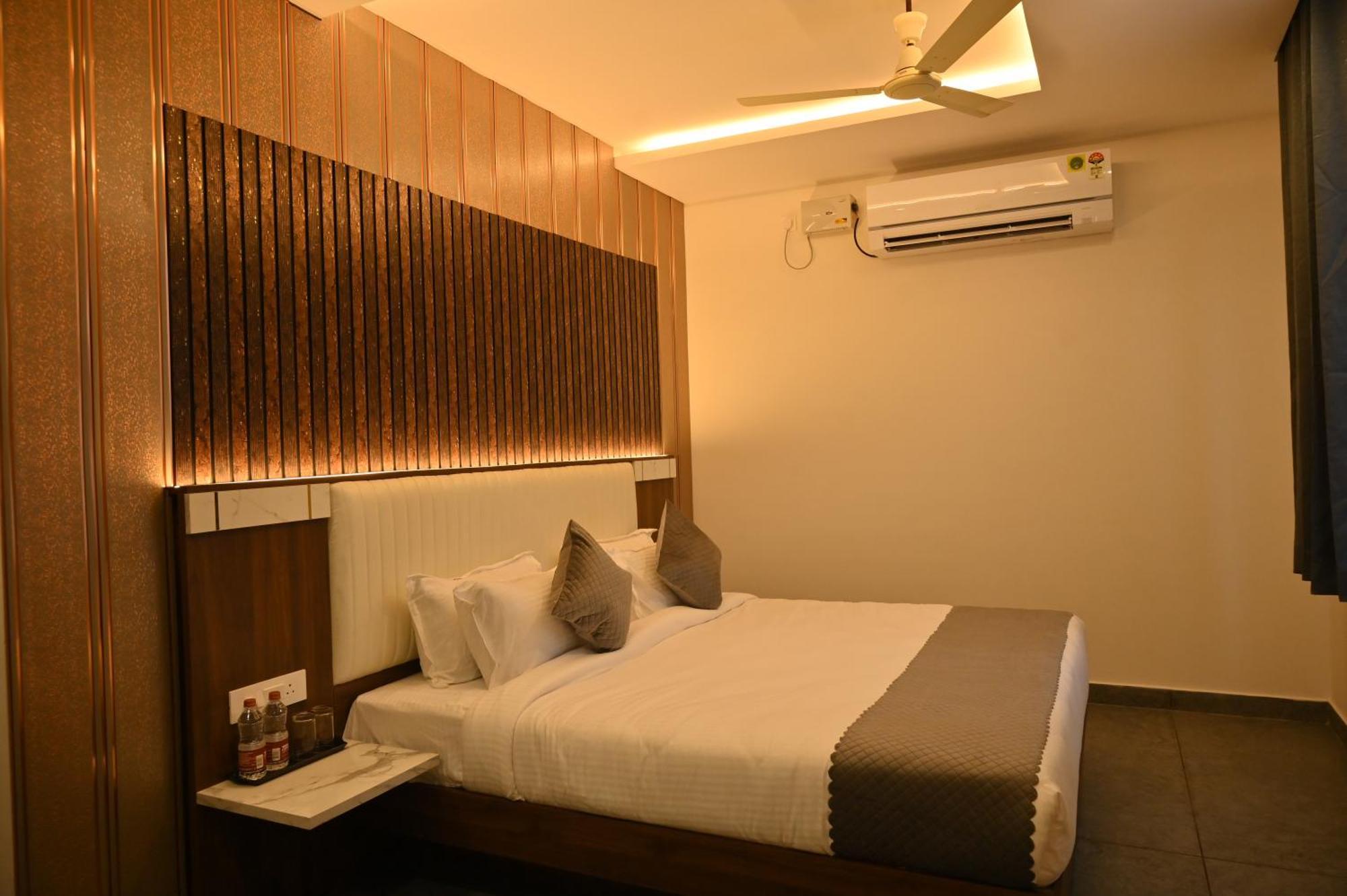 Hotel Shri Devi Comforts Inn Bhatkal Экстерьер фото