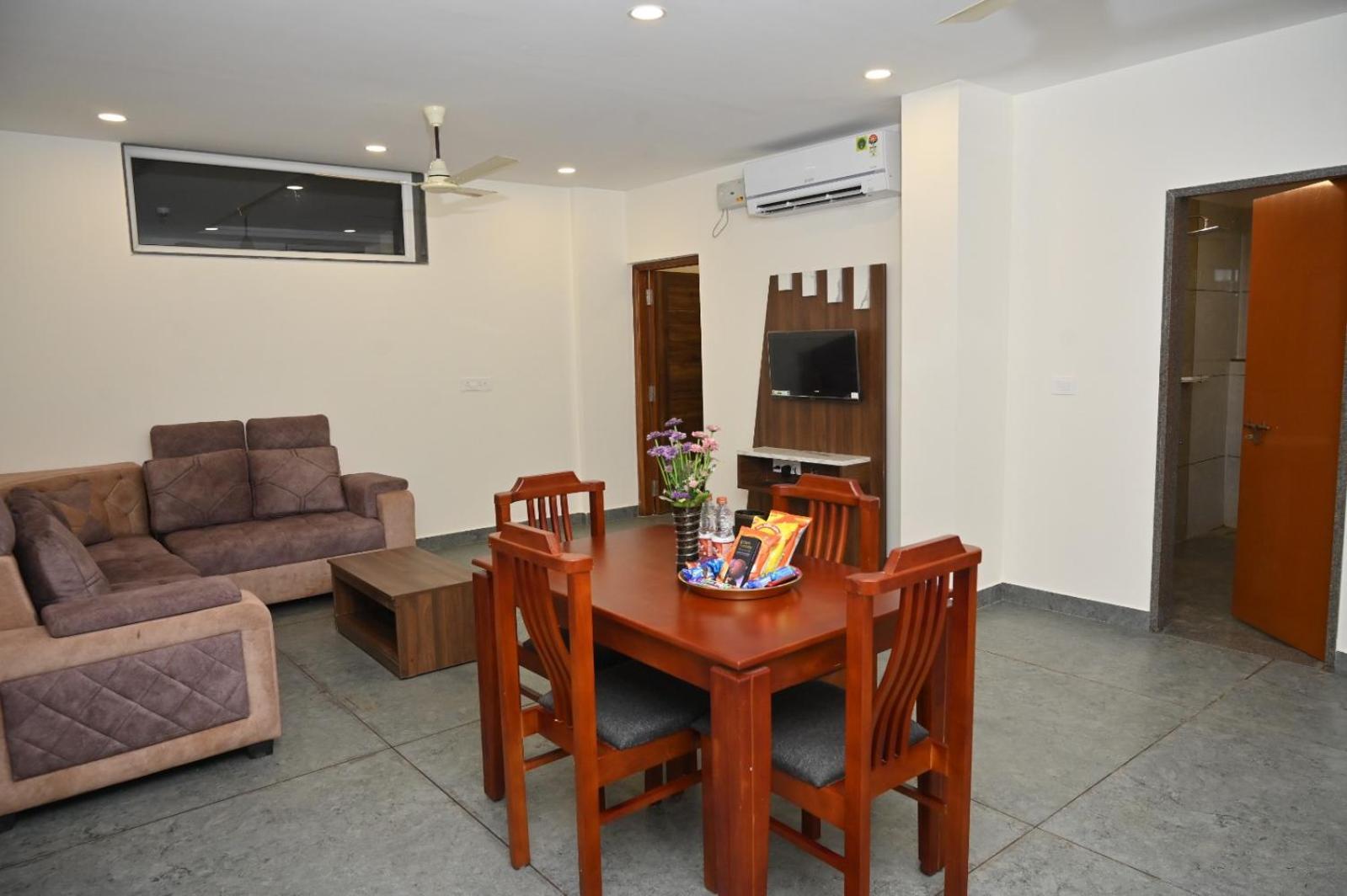Hotel Shri Devi Comforts Inn Bhatkal Экстерьер фото