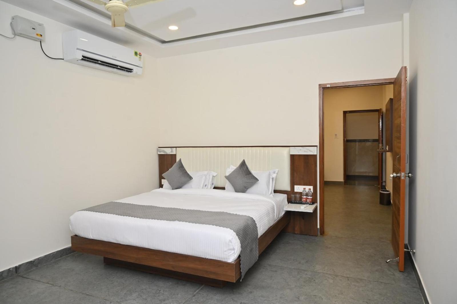 Hotel Shri Devi Comforts Inn Bhatkal Экстерьер фото